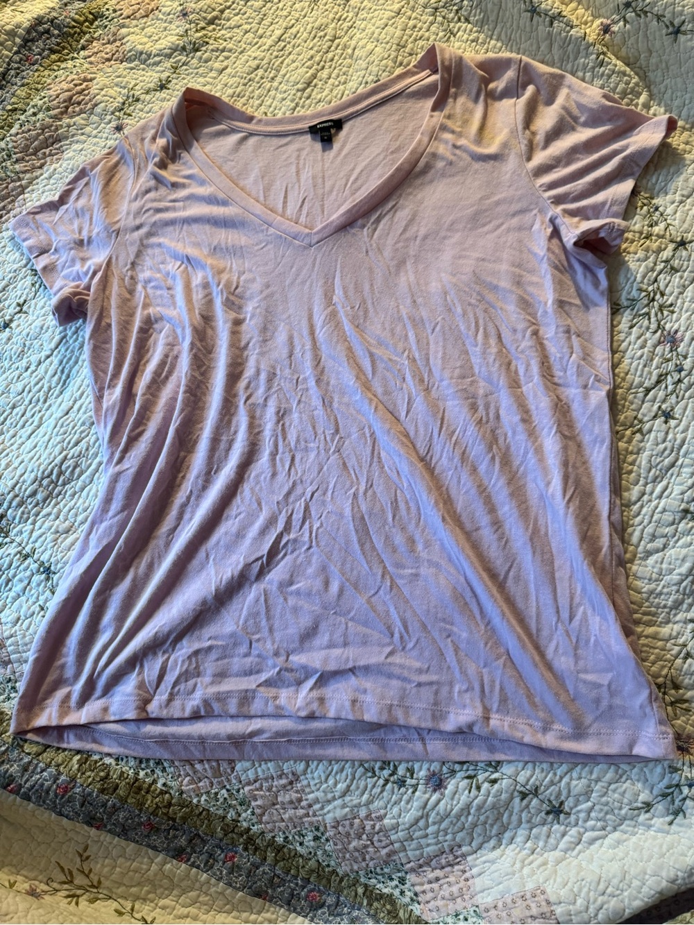 Express Light Pink V-Neck Short Sleeve Tee